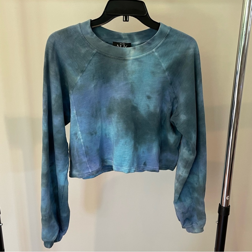 EUC Nux Cropped Blue Tie Dye Lightweight Sweatshirt